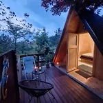 Ozy's Place Luxury tent *