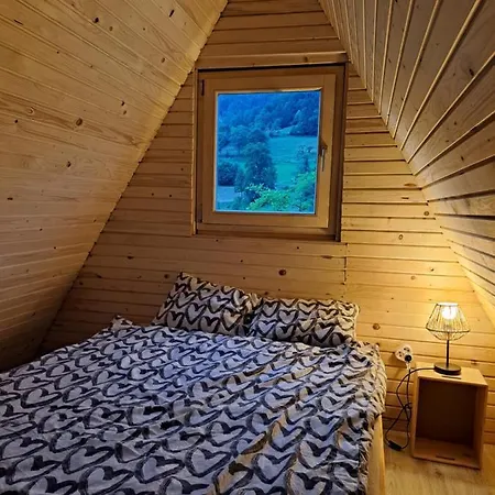 Ozy's Place Luxury tent Kamnik