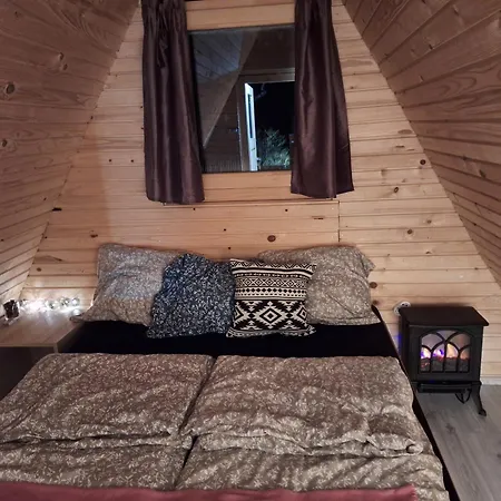 Ozy's Place Luxe tent