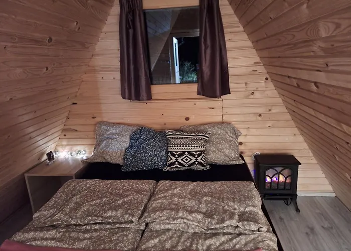 Ozy's Place Luxe tent